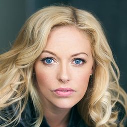 Tiffani Timms - Taking a Shot at Love演員 飾演Other Mom