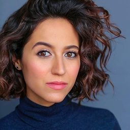 Sara Amini - 星耀女孩：好萊塢篇演員 飾演Nicole