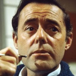 Terence Alexander 飾演 Alphonse Frankenstein