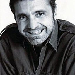 Fabrizio Brandi 飾演 Andrea