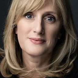 Jenna Russell 飾演 Baker's Wife