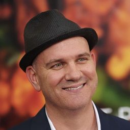 邁克·奧麥雷 - 震盪真相演員 飾演Daniel Sullivan