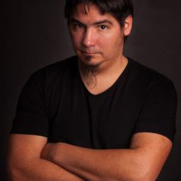 保羅·烏基荷·阿力荷 - 伊拉蒂導演