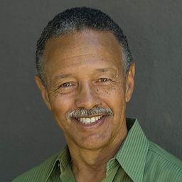 Jean Glaudé 飾演 Old Man (uncredited)