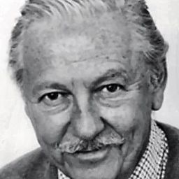 Jack Manning - 鷲與鷹演員 飾演Director, Spanish Set