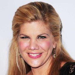 克莉絲汀·強絲頓 飾演 Self (archive footage)