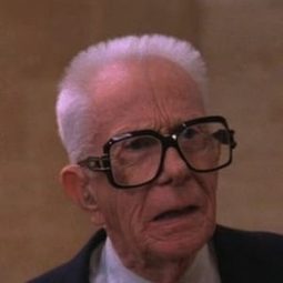 Ed Wright 飾演 Grandfather Windom