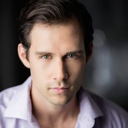 James Clayton - A.M.I.編劇