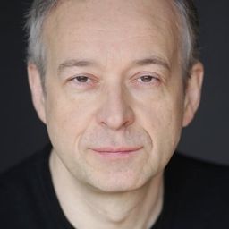 Philippe Bertin - 哈里斯夫人去巴黎演員 飾演Christian Dior