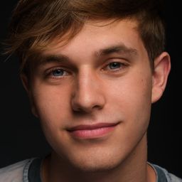 Luke Cross - 黑白拉警報演員 飾演Frat Boy 3 (uncredited)