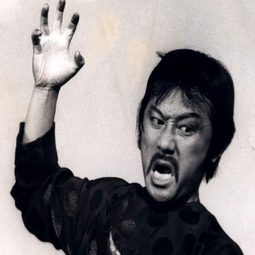 Seok-hoon Nam - Return Of Red Tiger演員 飾演Boss with Glasses