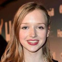 Isabelle Ottmann 飾演 Klara Sesemann