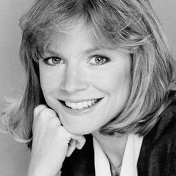 Martina Deignan 飾演 Rose