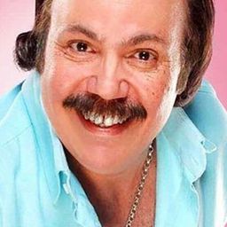 Talaat Zakaria 飾演 