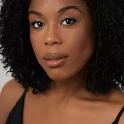 Tracee Beazer - Camp演員 飾演Tracee