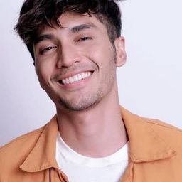 Rangga Nattra 飾演 Bagas