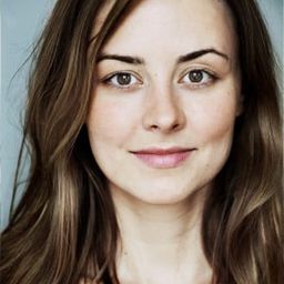 Luisa Wietzorek 飾演 Latte (voice)