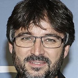 Jordi Évole 飾演 Self - Interviewer