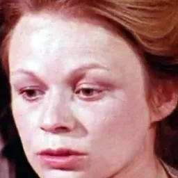 Françoise Bette 飾演 Concierge