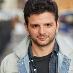 Jacopo Costantini 飾演 Bibi