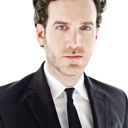 Michael Cuomo - 丹尼爾不是真的演員 飾演James