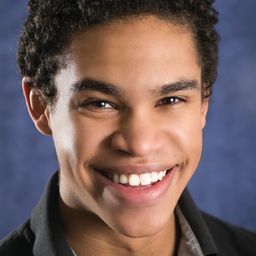 Dieter Lische-Parkes 飾演 Jamal