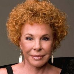 歐奈拉·法諾莉 飾演 Rachele