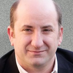 Antonio Albanese 飾演 Michele