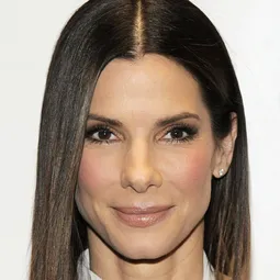 珊迪娜布洛 - 選美俏臥底演員 飾演Gracie Hart