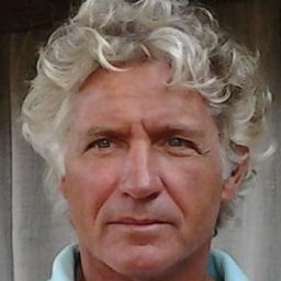 Stefano Davanzati 飾演 Antonio