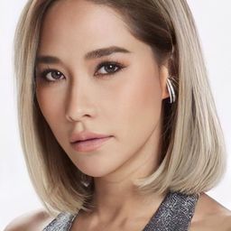 雪曼·邦雅淑 飾演 Buppha