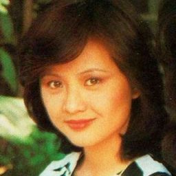 廖安麗 飾演 Elaine