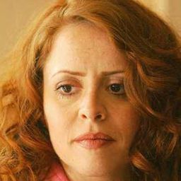 Fadia Stella 飾演 Christine