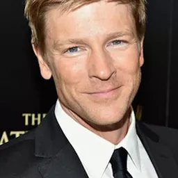 Burgess Jenkins 飾演 Harold Morris