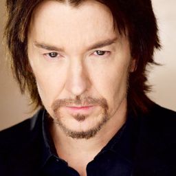 Rayder Woods 飾演 Rory