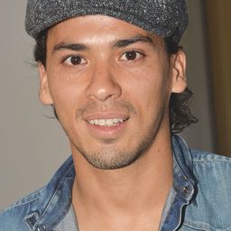 提胡菲查立 飾演 Hicham