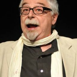 Giorgio Lopez 飾演 