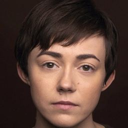 潔絲·拉圖瑞 飾演 Shelby