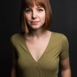 Scout Smith 飾演 Colleen