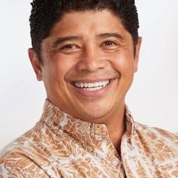 Augie Tulba 飾演 Puka