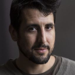 Nahuel Cano 飾演 Manuel Fernández