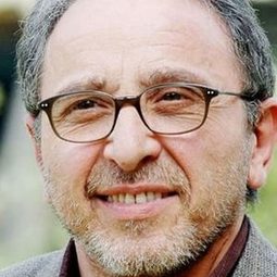 Ernesto Mahieux 飾演 Dr. Zampino