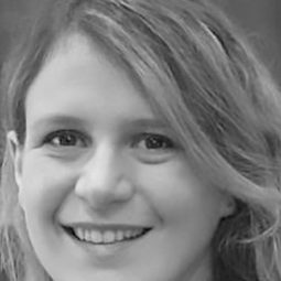 Clara Roquet - 他們將化作塵埃編劇