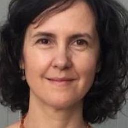 Enara Prieto 飾演 Wedding Guest