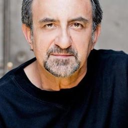 胡安霍·庫卡隆 飾演 