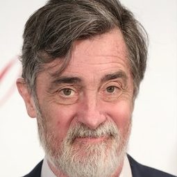 羅傑·里斯 飾演 Bill Fontaine