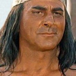 Mavid Popović 飾演 Intschu-tschuna