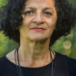 Neidinha Bandeira 飾演 Self