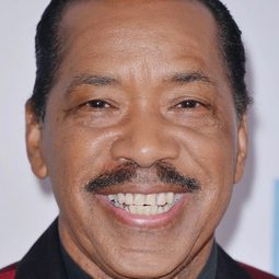 歐巴·貝柏托恩 - 忘了、忘不了演員 飾演Band Leader