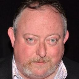 Laurence R. Harvey 飾演 Martin